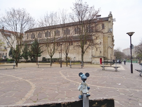 On a trouvé l'église de mossieu Fillon!