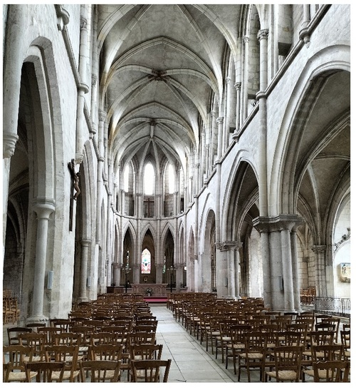 BOURGES - Eglise St-Pierre & Cathédrale