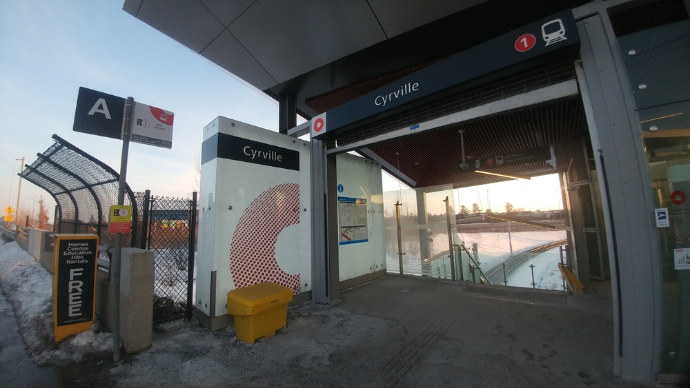 Ottawa's O Train stations: Confederation Line - Cyrville