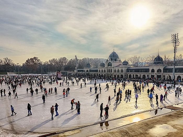 La patinoire de Budapest en Hongrie.