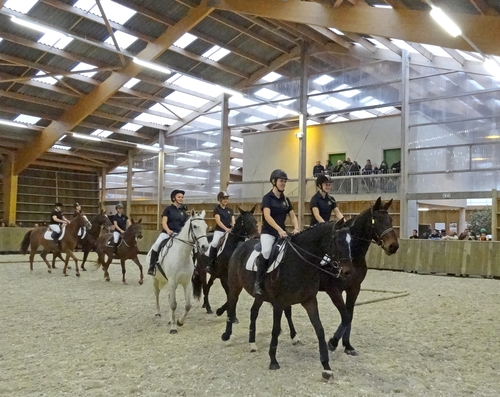 Les cavaliers de la Garde Républicaine étaient présents lors de l'inauguration du nouveau centre équestre de Châtillon sur Seine !...