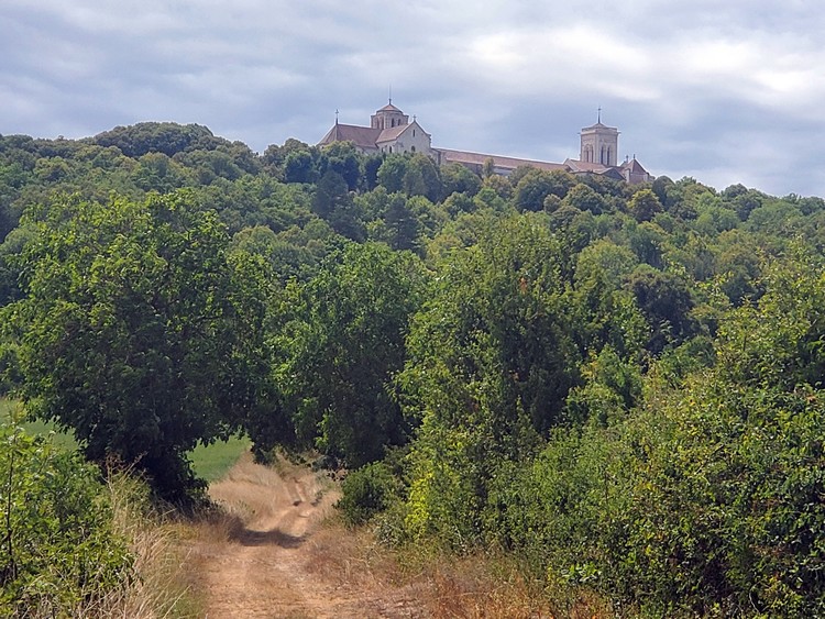 Sous la colline