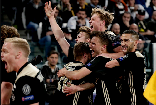 Ajax gagne 2-1 à la Juventus pour atteindre demi de la Ligue des champions