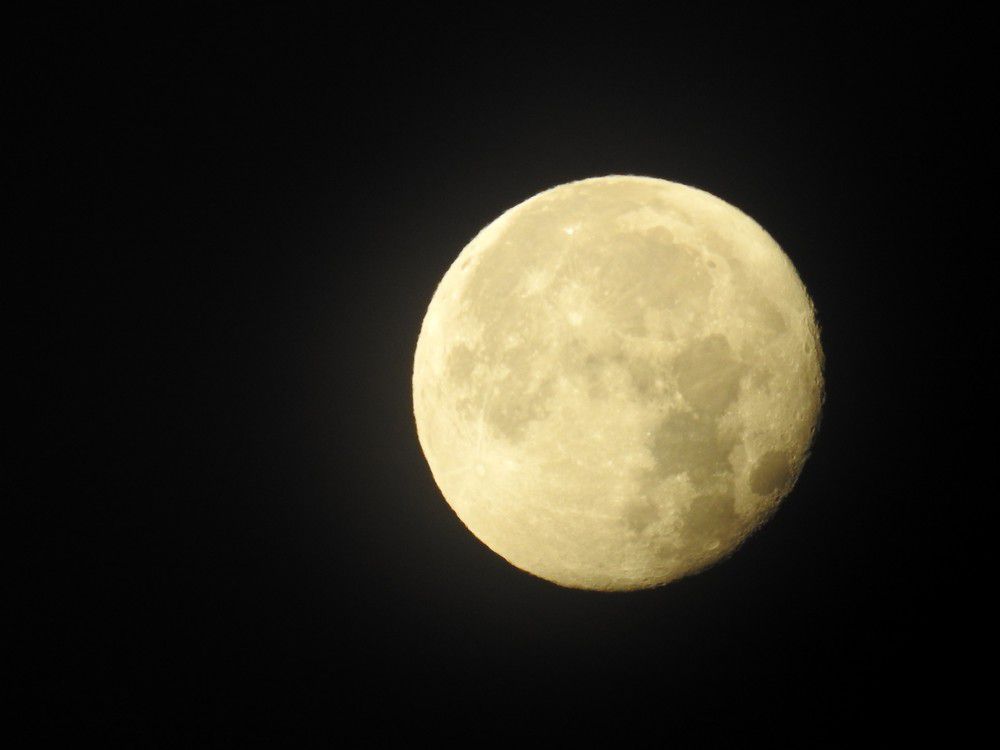 Madame la Lune était bien belle ce matin...