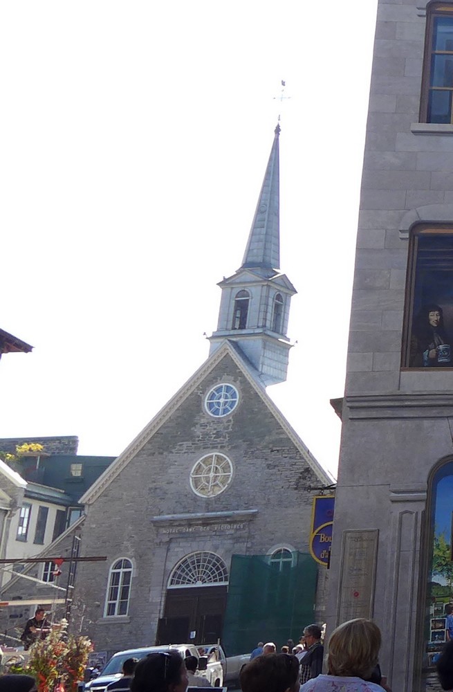 Québec : l'église Notre-Dame-Des-Victoires...