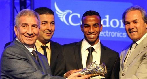 DJALLIT Mustapha reçoit le soulier d\'or du meilleur Buteur 2012-2013