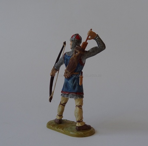 Réf: 8642 Archer médiéval prenant une flêche dans son carquois 2eme peinture