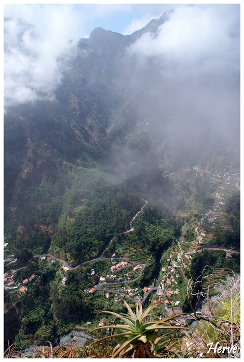 Miradouro do Pico dos Barcelos - Eira do Serrado