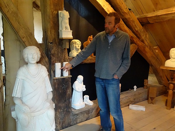 Eric de Laclos, sculpteur à Champagny...