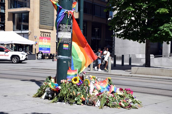 Oslo - Aschalongsplass- Mémorial improvisé pour l'attentat du 25 juin