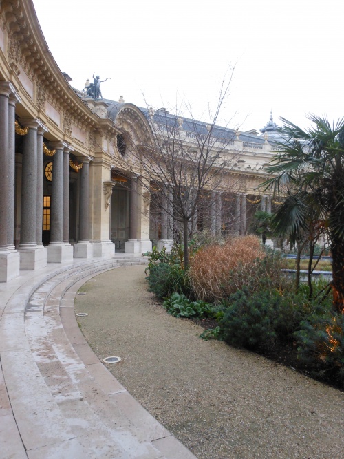 Le petit chaperon rouge au petit palais