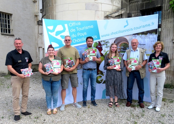 La présentation  des publications et de l'action de l'Office du Tourisme du Pays Châtillonnais en 2023, a eu lieu mardi 4 juillet 2023