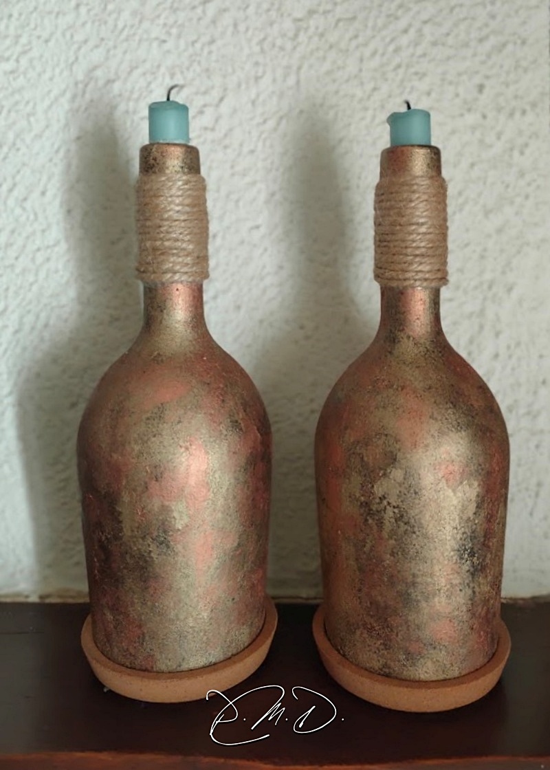 2022 - Duo de bougeoirs. Peinture noire en bombe, patine Libéron et cordelette  - CP