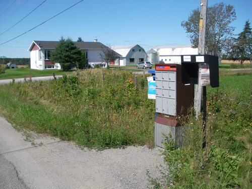 Une ferme à Saint-Honoré au Saguenay en septembre 2009