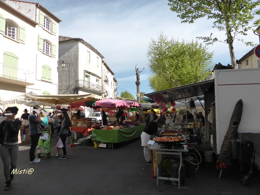   MERCREDI   jour de marché