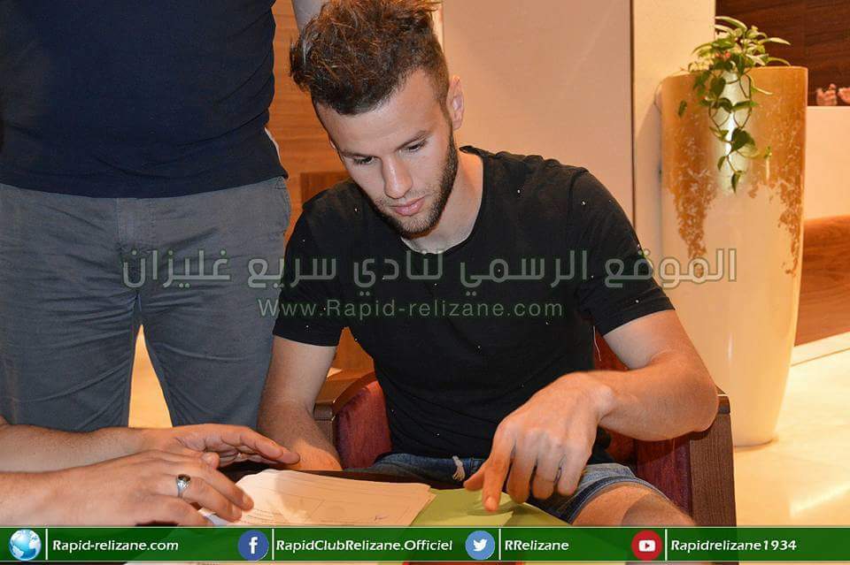 CHAOUCHI Samir signe à Relizane