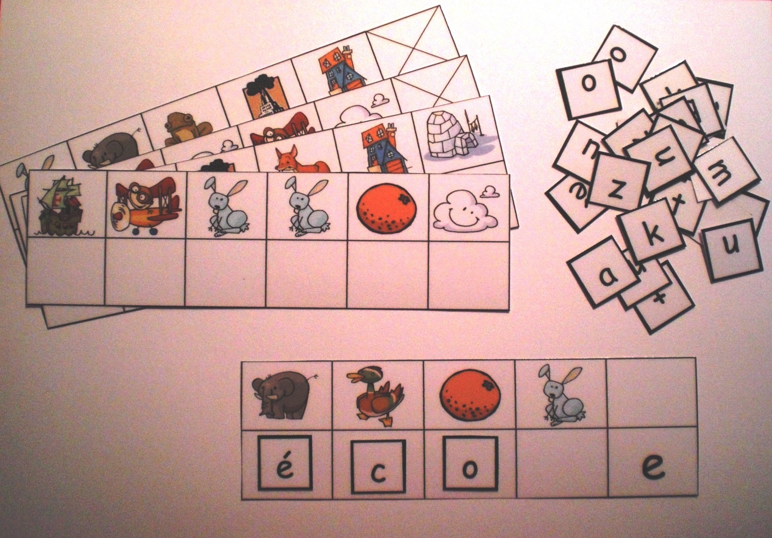 Jouer avec les mots : les puzzles de mots - Une année au CP-CE1