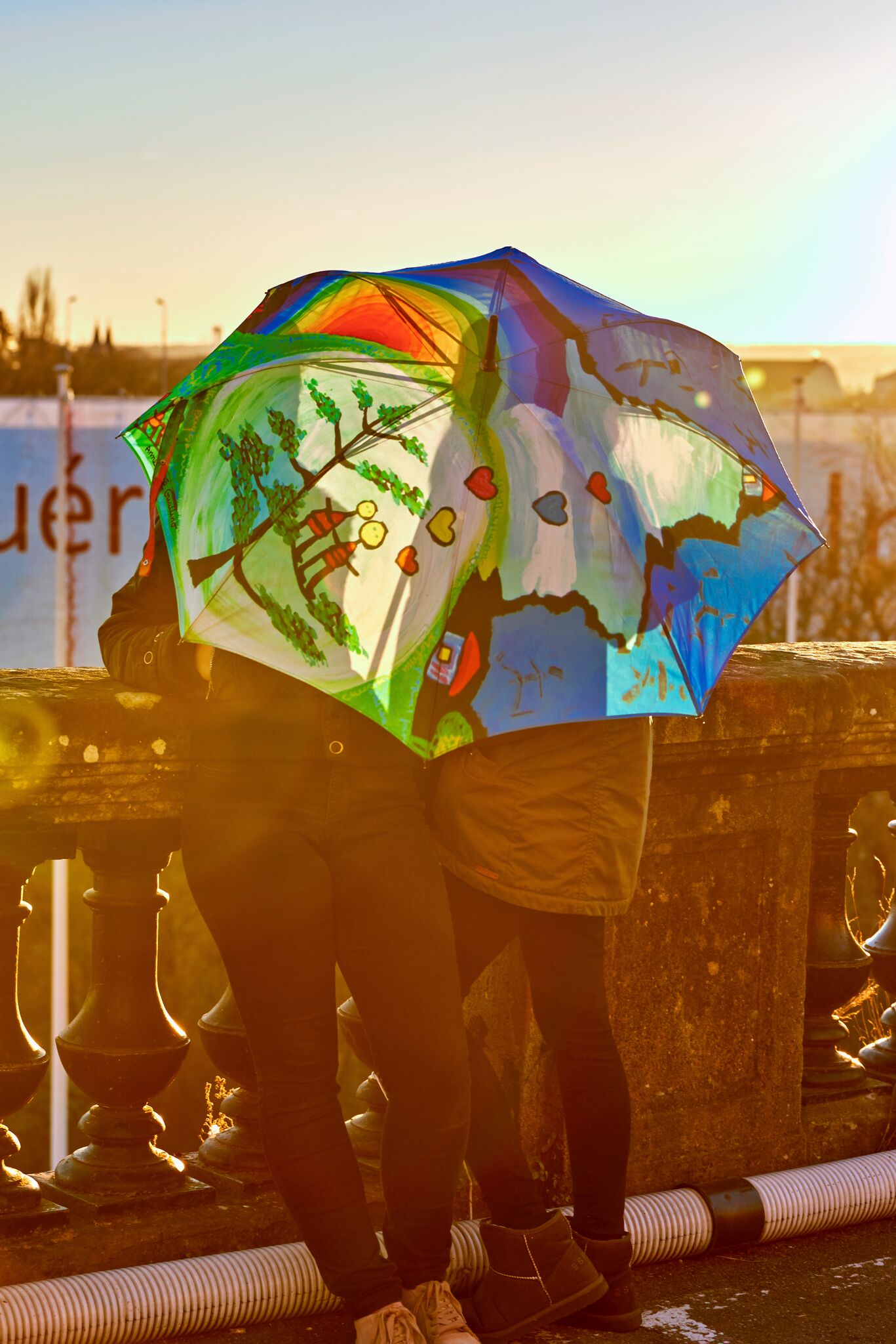 Parapluies au Luxembourg - Anne Poiré et Patrick Guallino