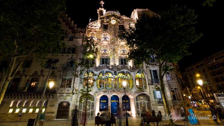 Barcelone : Métro et Casa Battlo