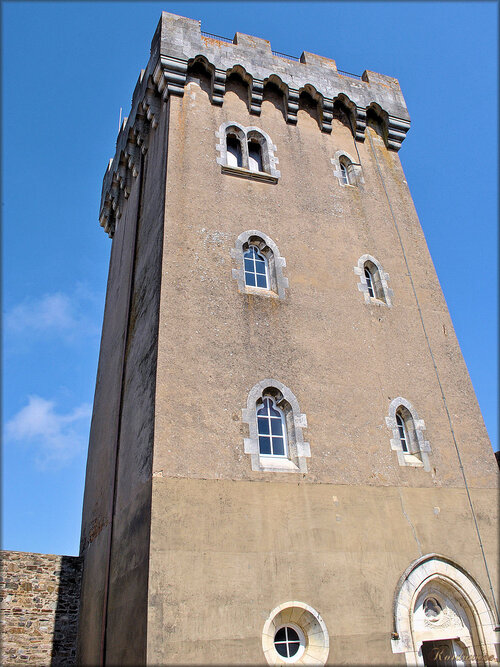 La tour d'Arundel - château de la Chaume (Phare)