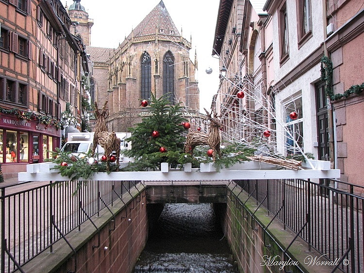 Au temps des marchés de Noël : Colmar,  Rue de l’Église et Rue des Serruriers