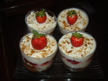 Recette Verrines De Tiramisu A La Fraise Speculoos Le Blog De Sha