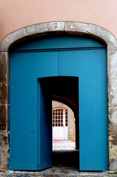 P02 - Porte bleue