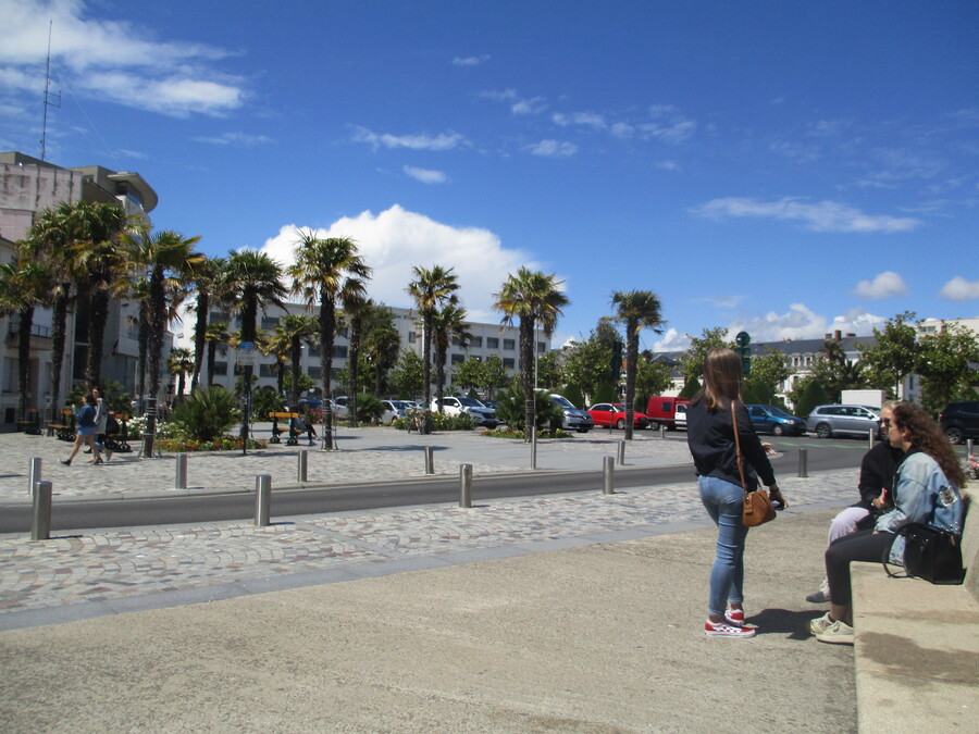 LES  SABLES  D'OLONNE    (1)