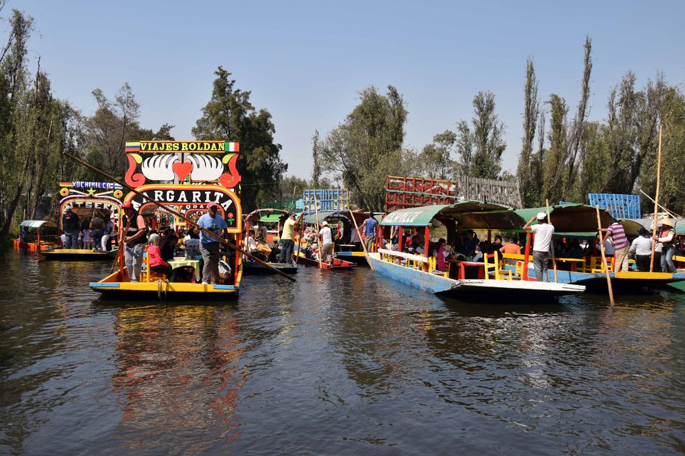 Xochimilco - Promenades en barques sur les canaux de Tenochtitlan