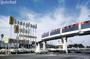 monorail_hotel1961disney