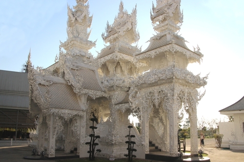 Le temple blanc à Chang Rai (3)