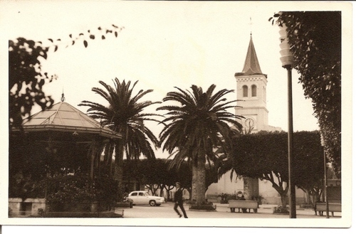 LA PLACE ET LE KIOSQUE