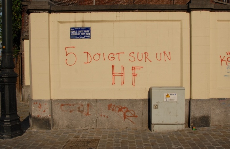 5 doigts sur un hf booba schaerbeek