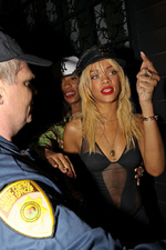Rihanna quitte le Greystone Manor Nightclub