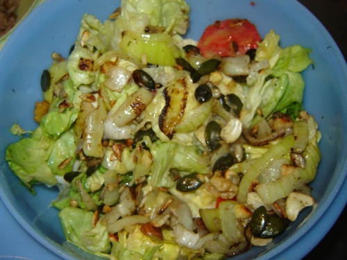 Riz aux légumes/salade et graines grillées