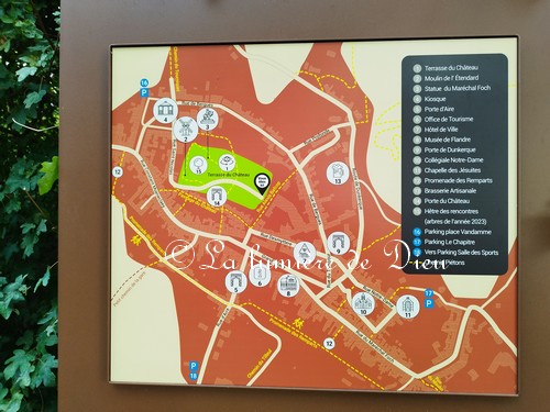 Cassel, l'ancienne collégiale Saint Pierre