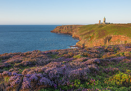                                   **  A PÂQUES : UNE SORTIE en BRETAGNE**