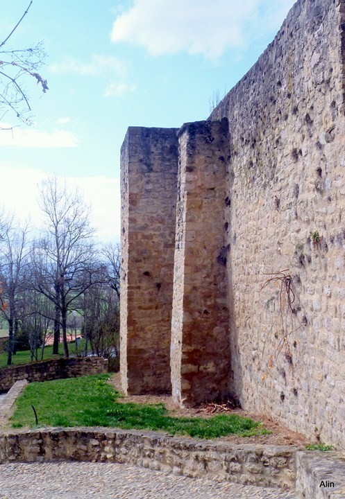 I01 - Vieux mur