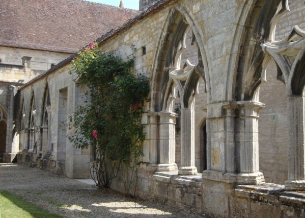 Noirlac, le cloître.4