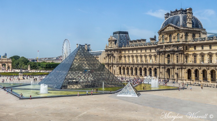 Paris : Le Louvre palais et musée 1/2
