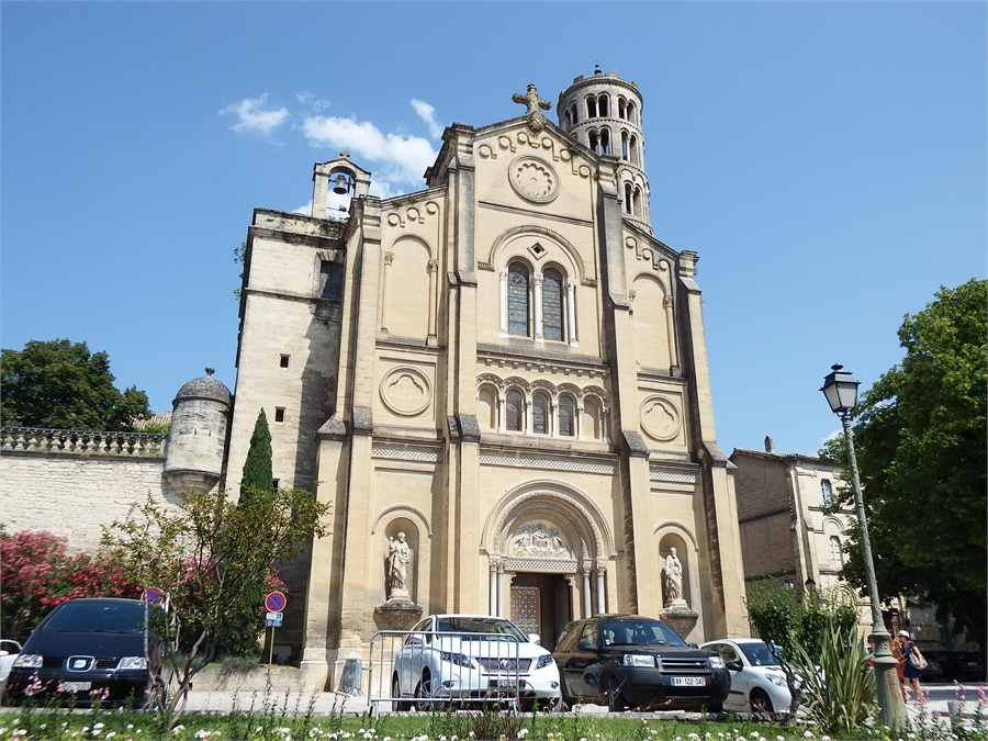 la cathédrale d'Uzès dans le Gard (2)