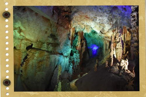 30340 Mejannes le Clap Grotte de la Salamandre