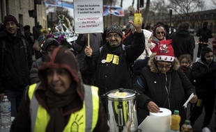 Une manifestation organisée par le DAL s'est tenue ce lundi 25 décembre à Paris.
