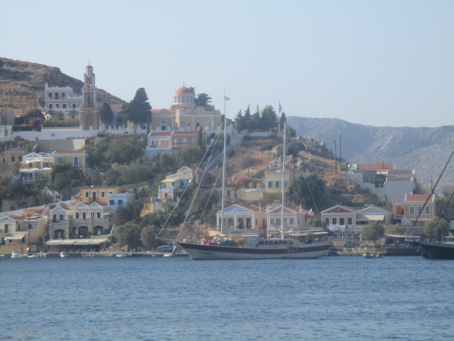 GALIOS ILE DE SYMI EN 2018  (4)