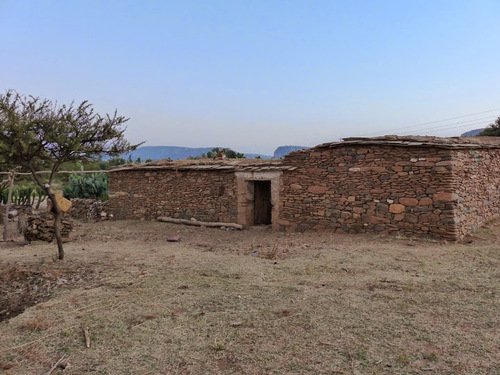 une maison typique à la campagne