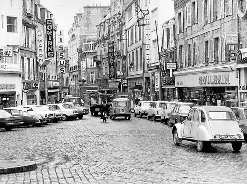 La 2 CV en ville