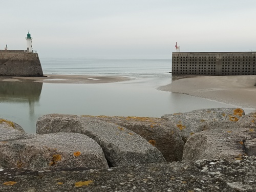 Port Diélette, le banc de sable est de  retour! Avis urgent aux navigateurs