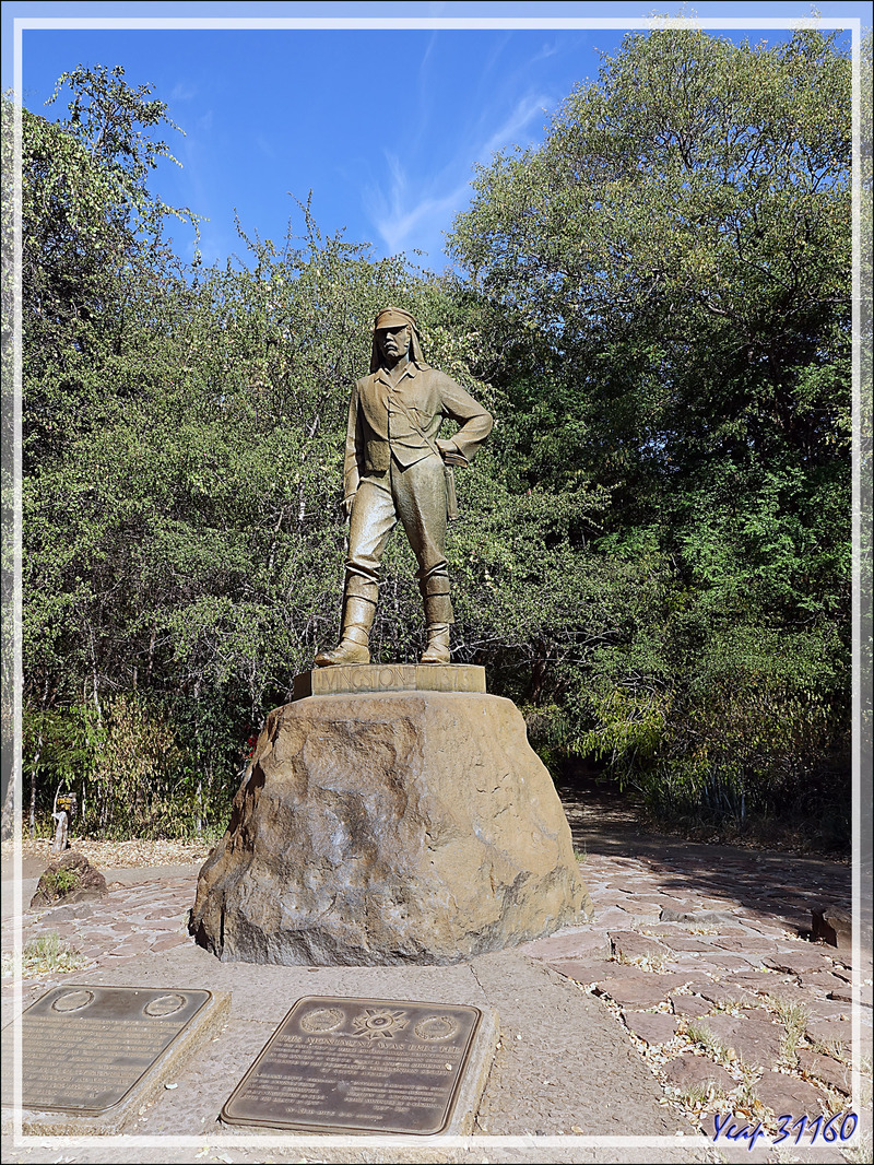Statue de David Livingstone, le premier européen à observer les chutes Victoria en 1855 - Zimbabwe