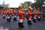 Magic Kingdom (Florida) - Mickey's Once Upon A Christmastime Parade