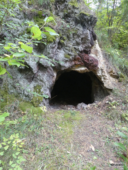 Une cheminée d'aération des anciennes mines